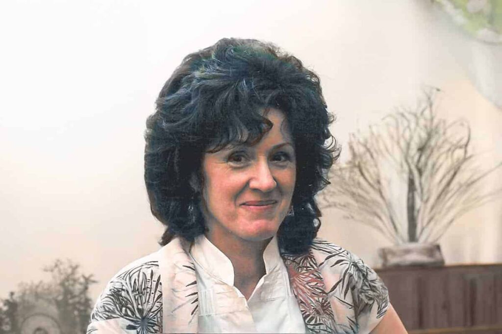 Sue johnson 1990 003