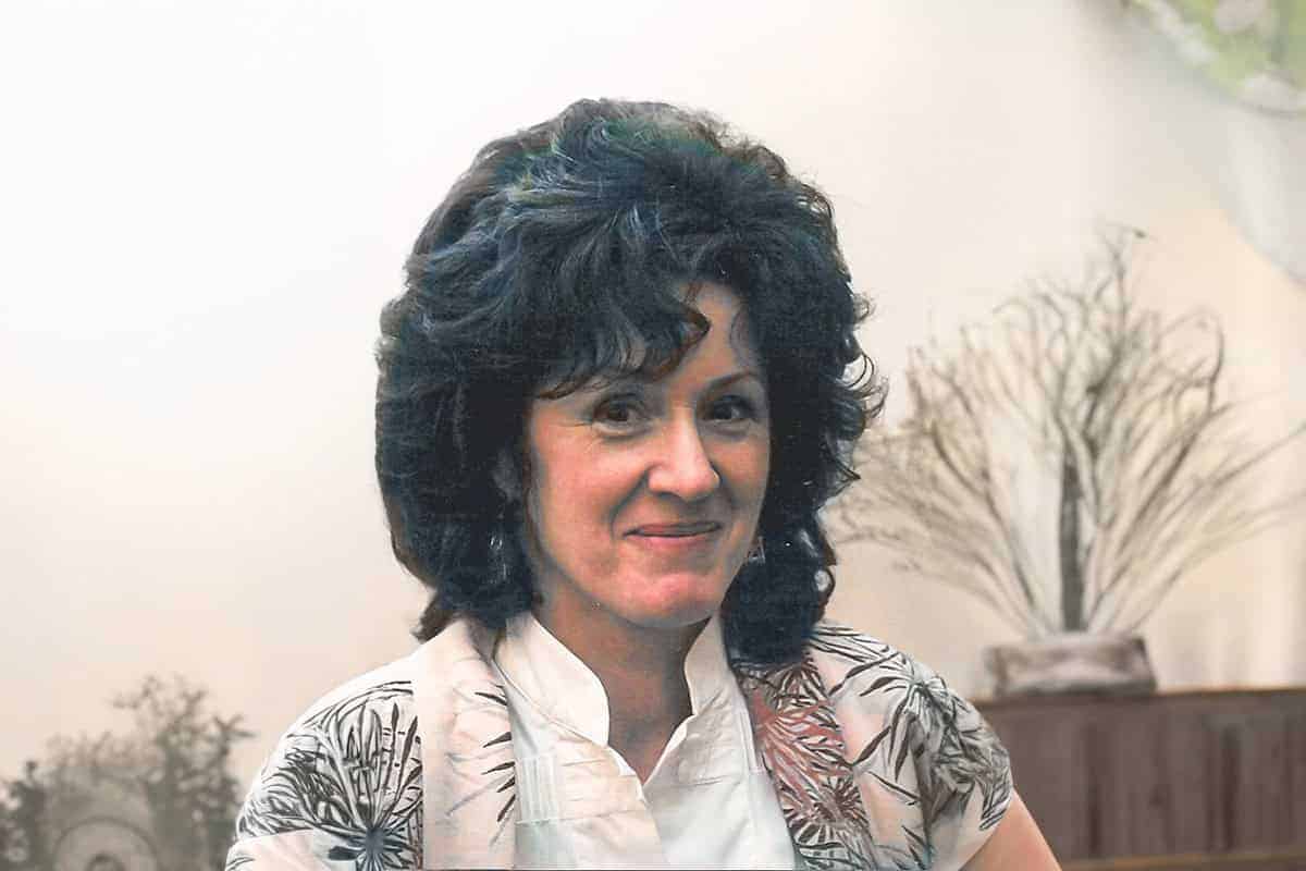 Sue Johnson 1990